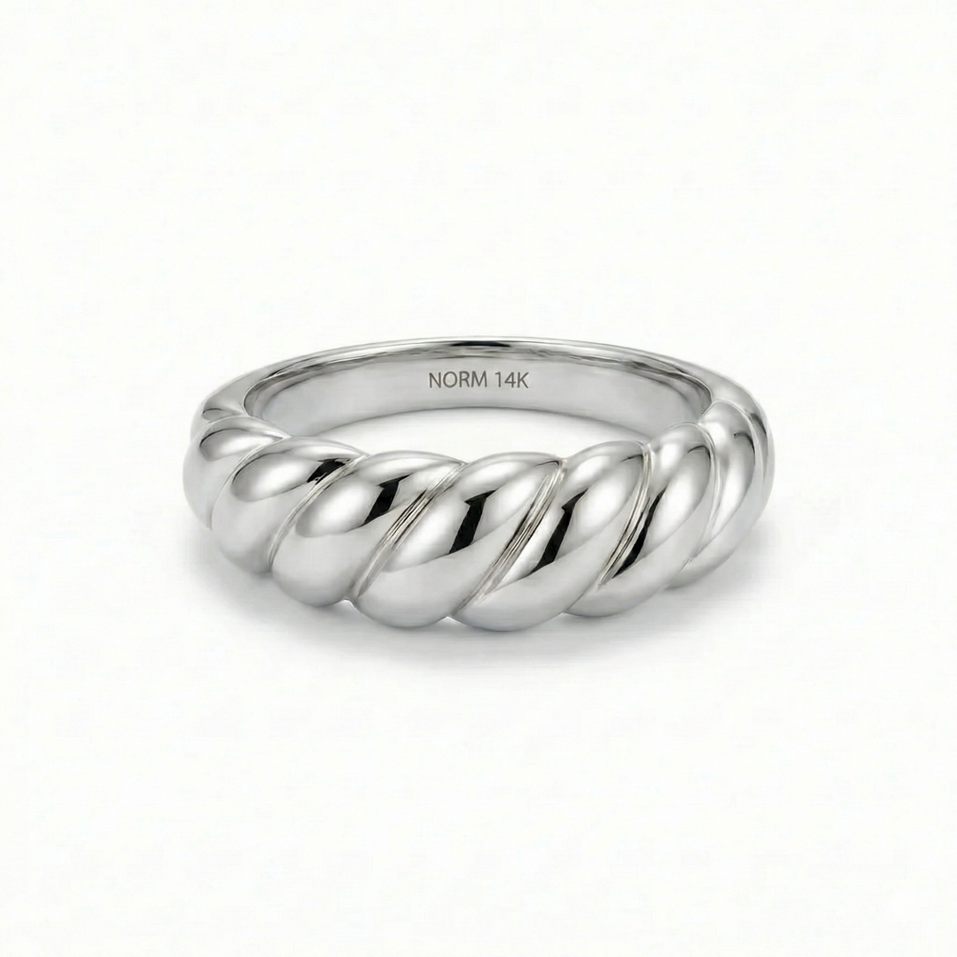 Croissant Ring | White Gold