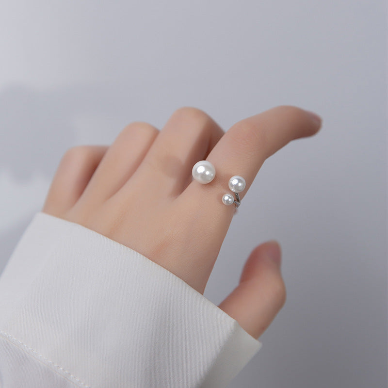 Adjustable triple freshwater pearl ring